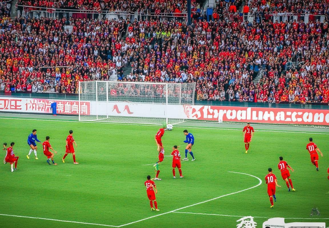 2016中超巅峰对决：上港VS亚泰精彩回顾与战术解析(图1)